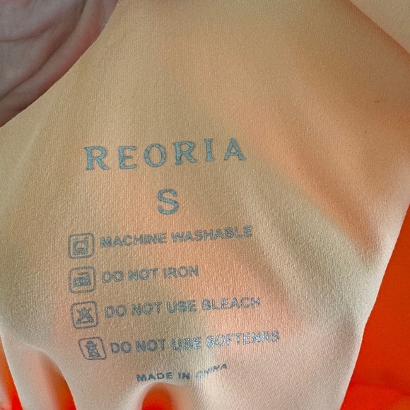 NWT ReoRia light orange bodysuit - Picture 2 of 9